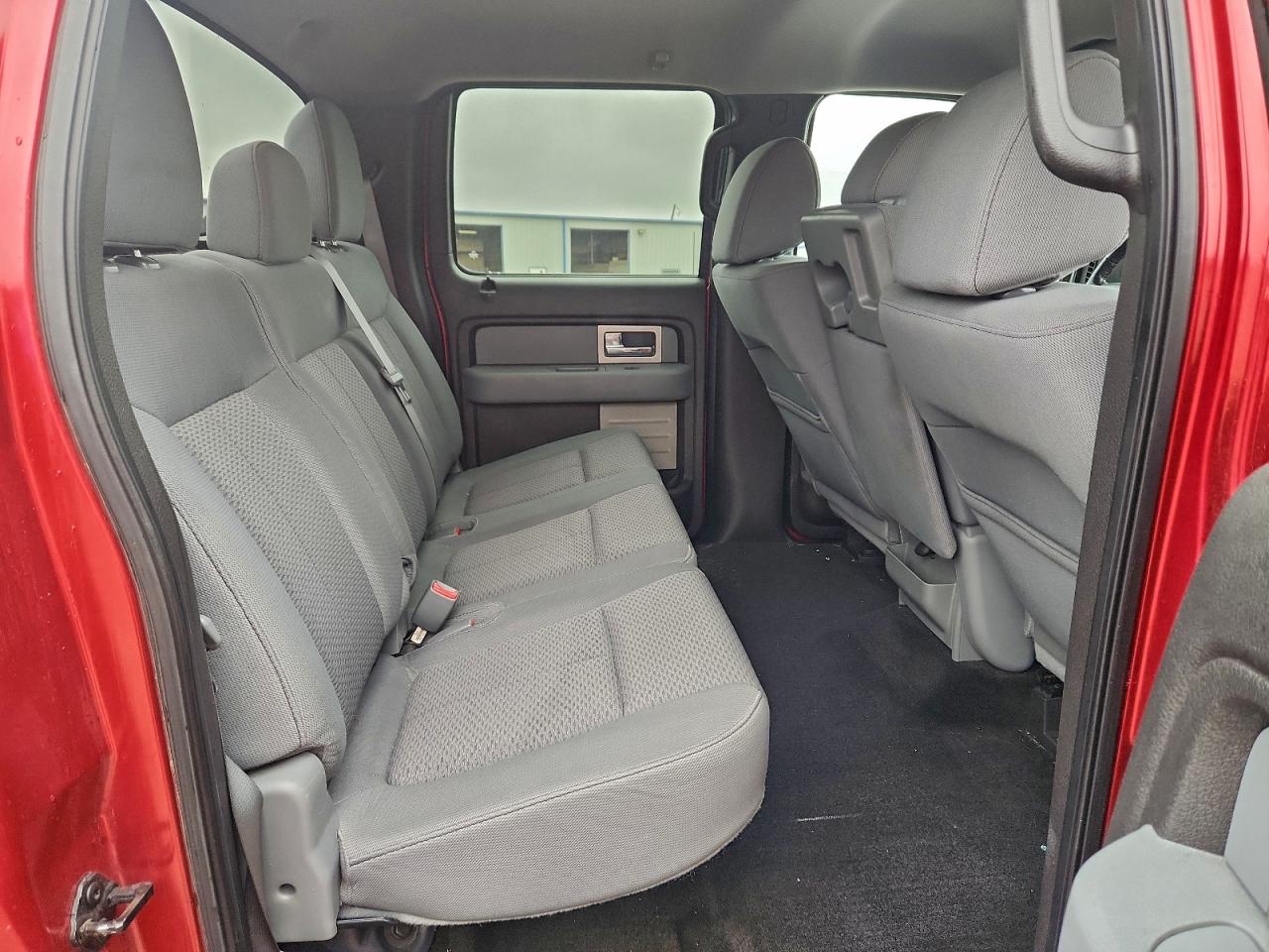 Ford F-150 Supercrew Image 10