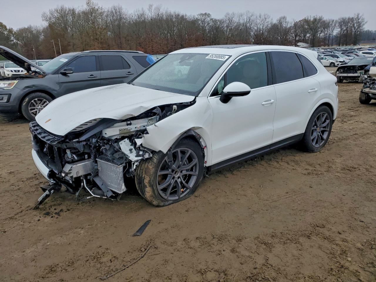 Porsche Cayenne Image 1