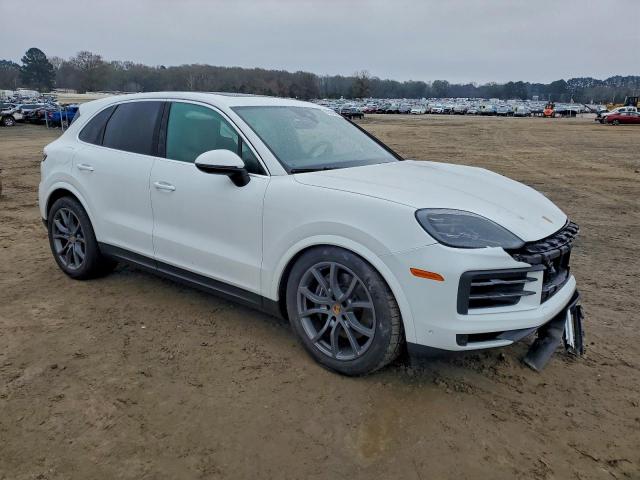 Porsche Cayenne Image 10