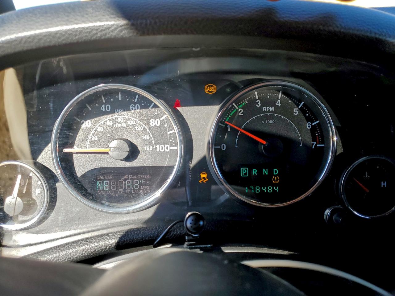 Jeep Wrangler Sport Image 13