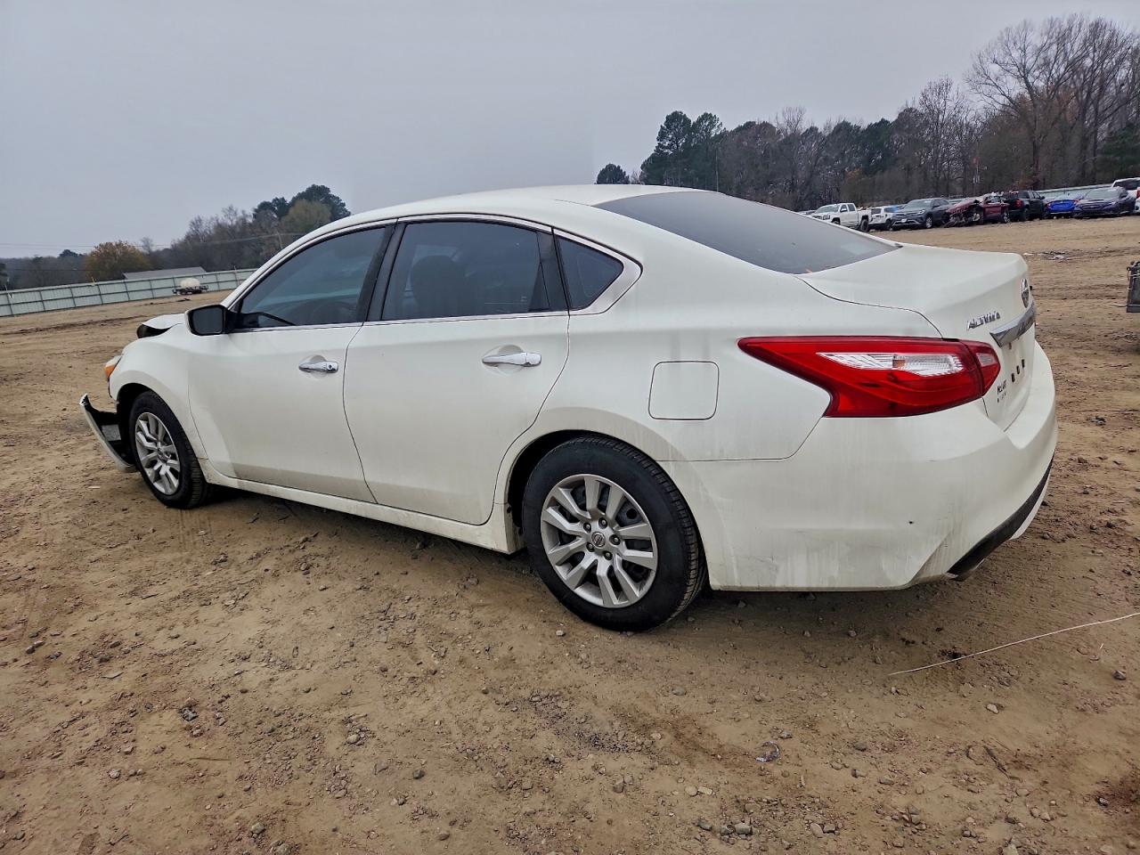 Nissan Altima 2.5 Image 4