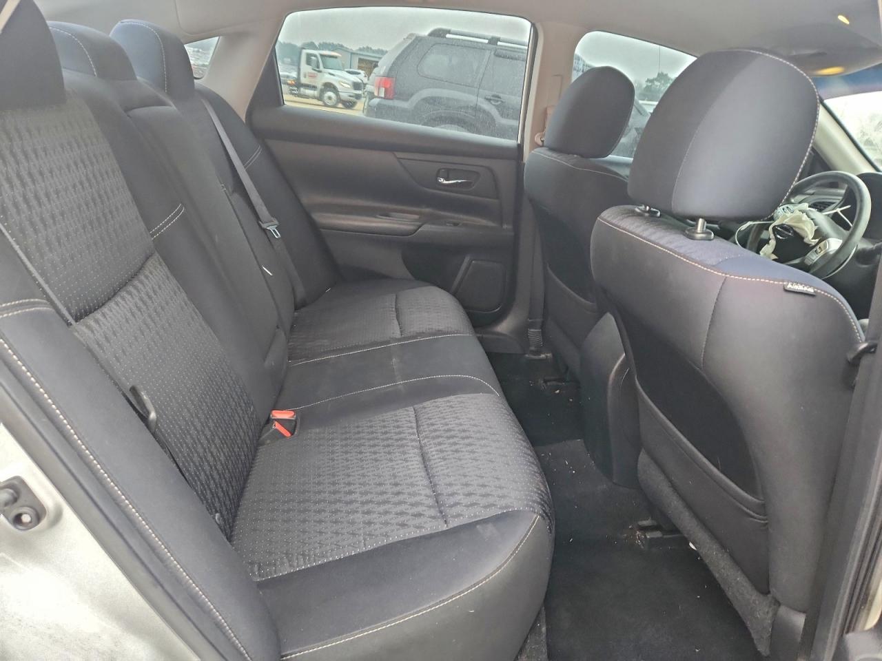 Nissan Altima 2.5 Image 9