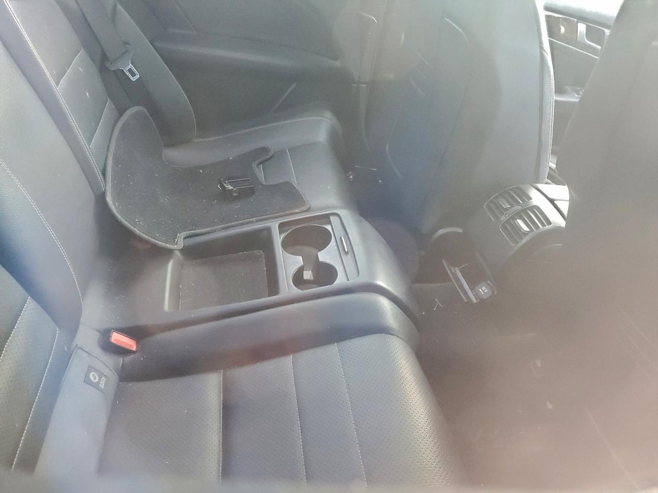 Mercedes-Benz C-Class 250 Image 4