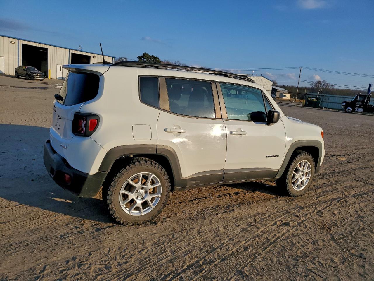 Jeep Renegade Latitude Image 8