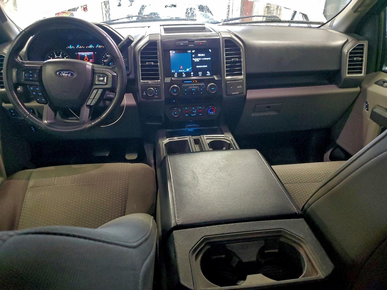 Ford F-150 Supercrew Image 8