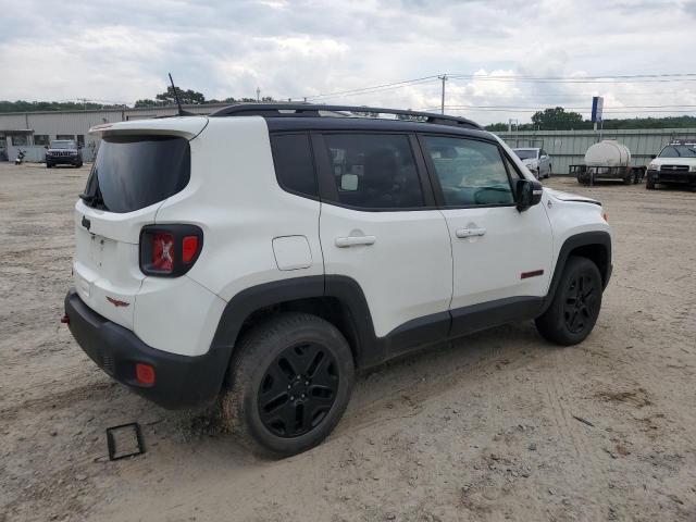 Jeep Renegade Trailhawk Image 9