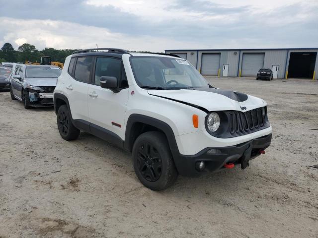 Jeep Renegade Trailhawk Image 11