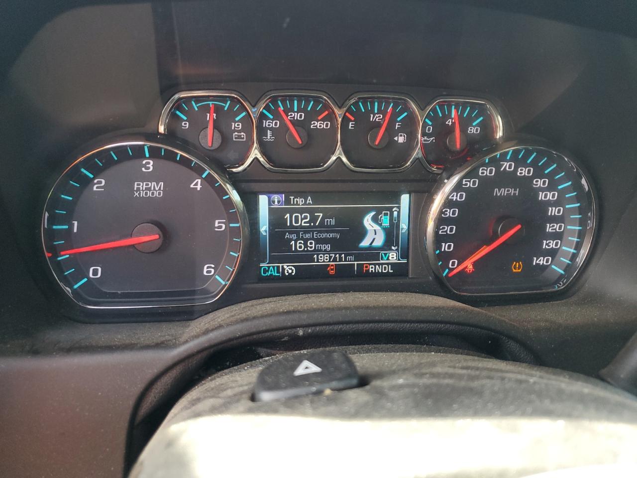 Chevrolet Suburban K1500 Lt Image 6