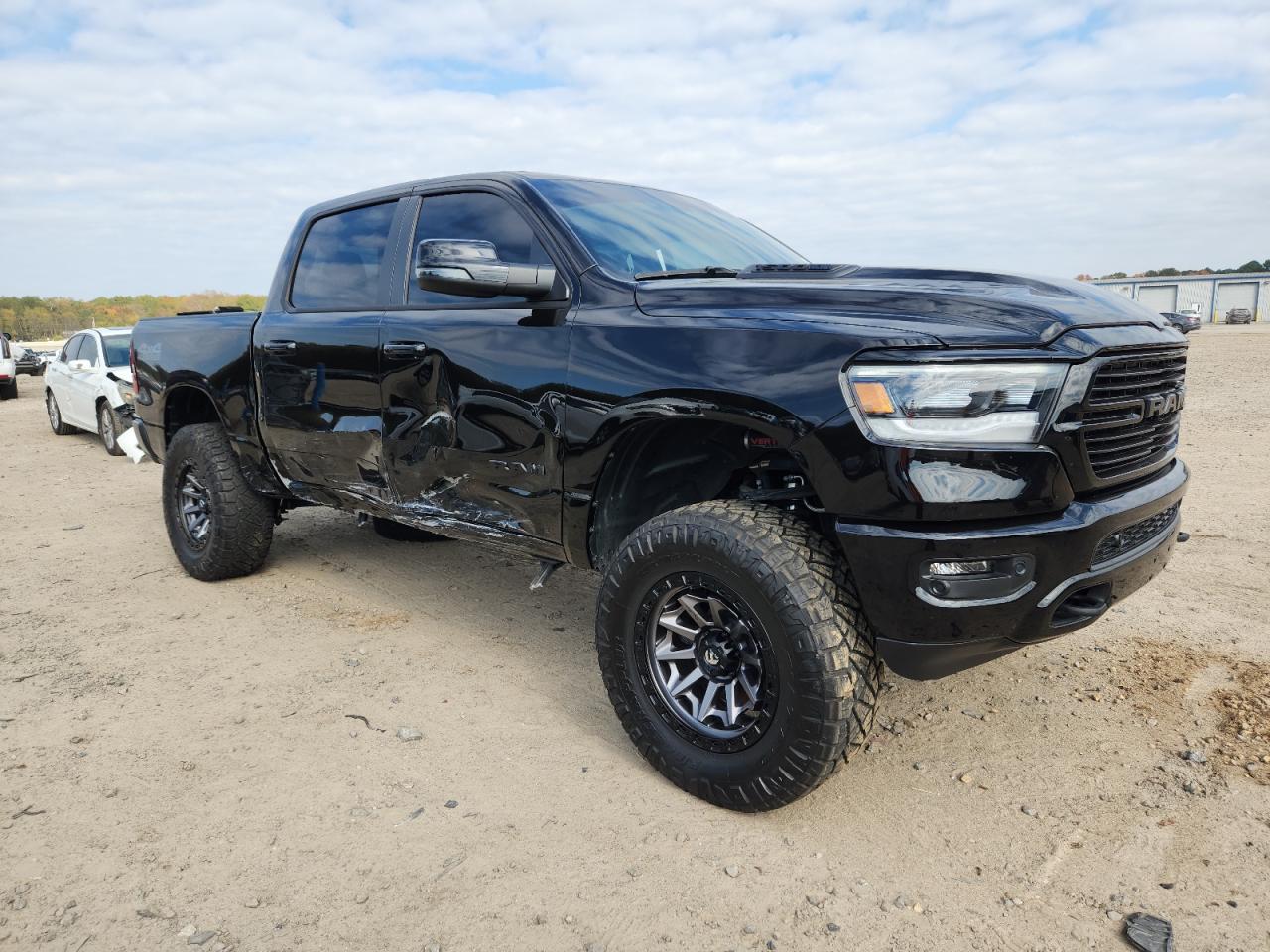 Ram 1500 Laramie Image 2