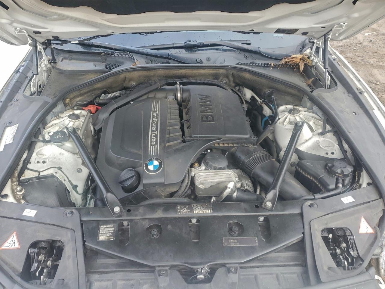 BMW 5 Series I Image 12