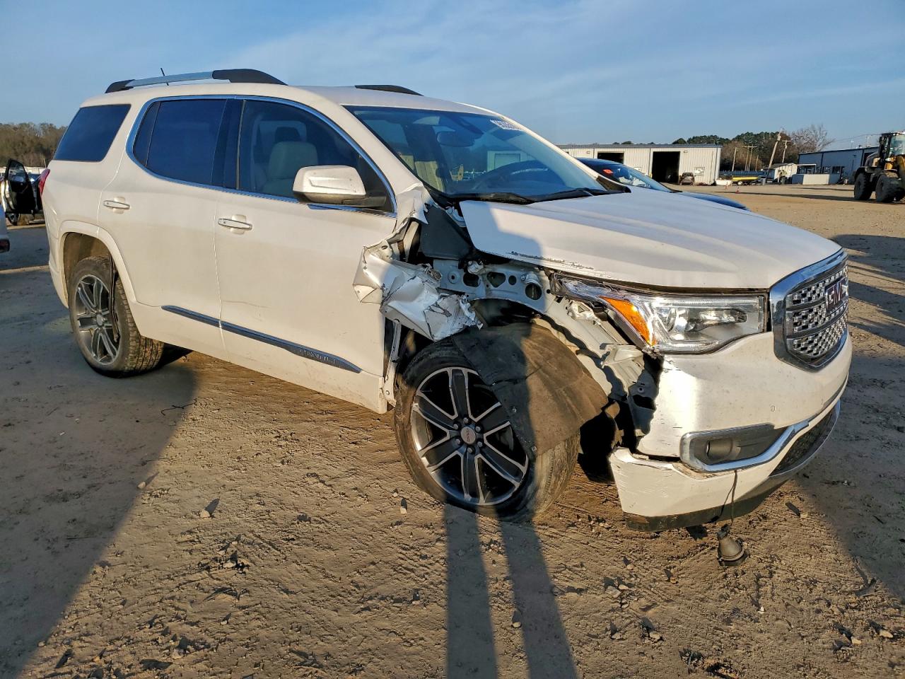 GMC Acadia Denali Image 3