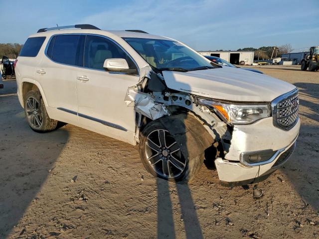 GMC Acadia Denali Image 3