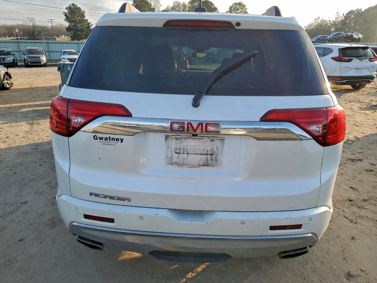 GMC Acadia Denali Image 12
