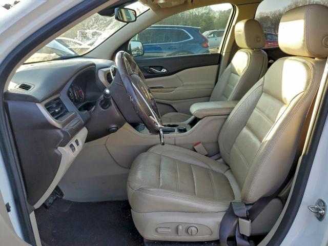 GMC Acadia Denali Image 9