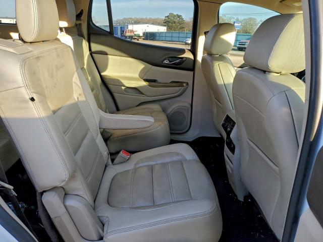 GMC Acadia Denali Image 10