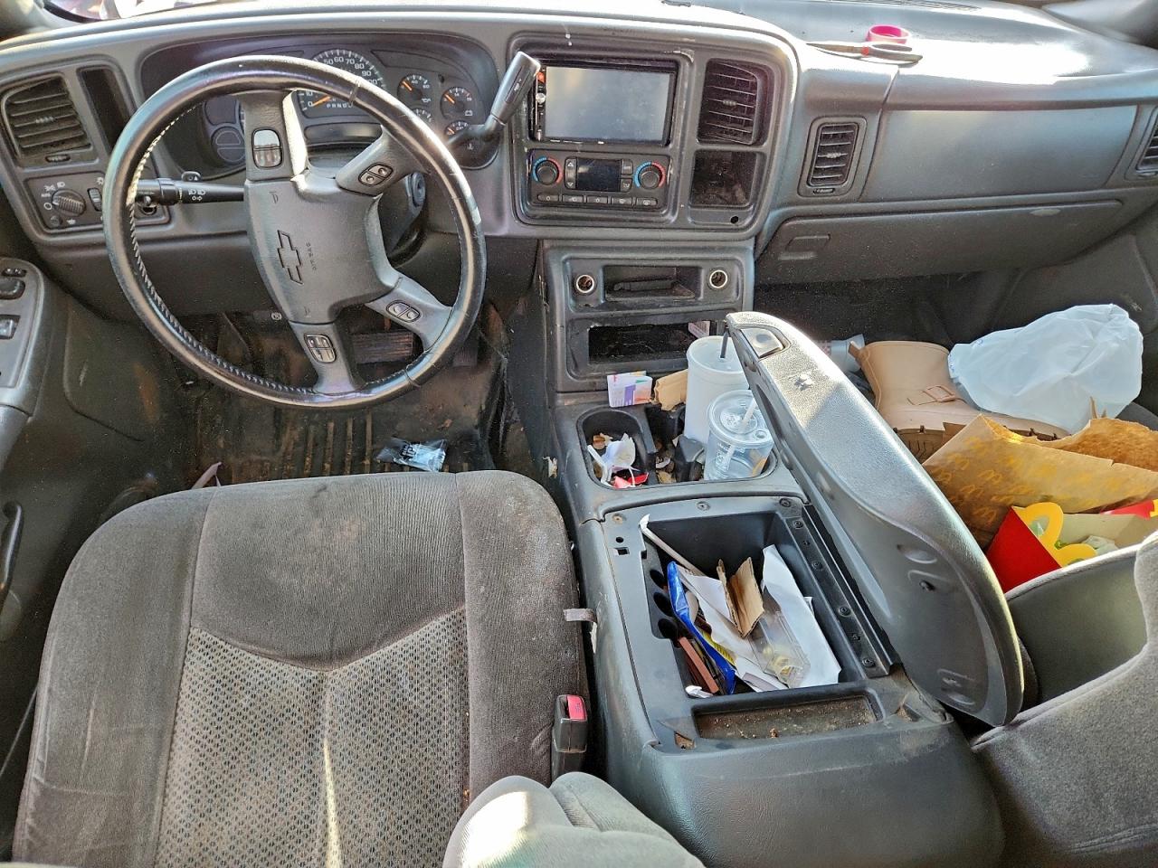 Chevrolet Silverado C1500 Image 10