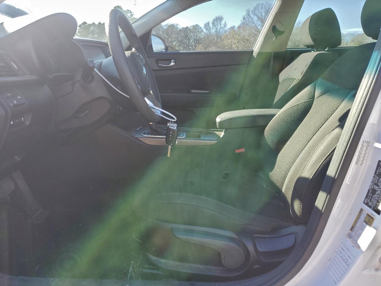 Kia Optima Lx Image 3