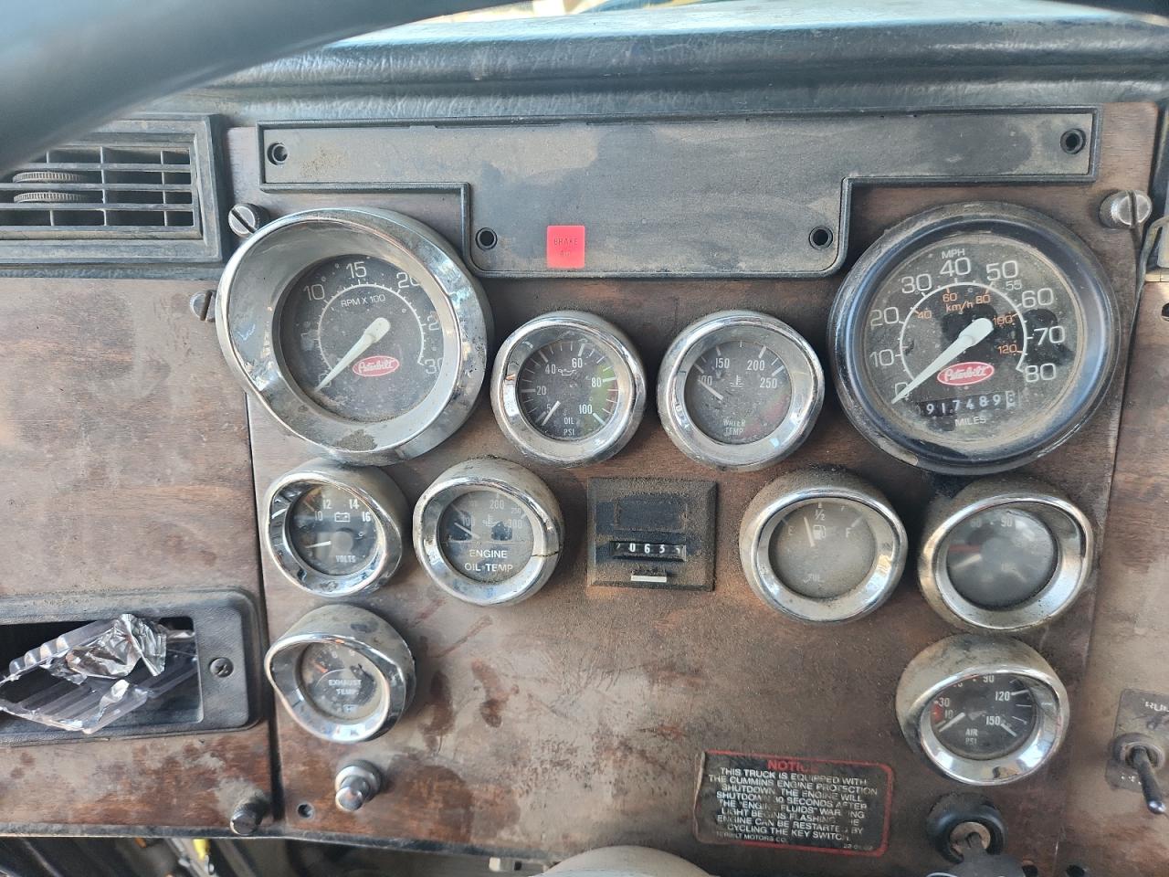 Peterbilt 379 Image 4