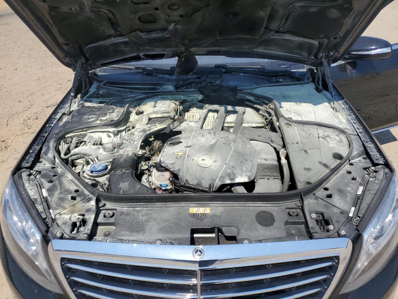 Mercedes-Benz S-Class 550e Image 12