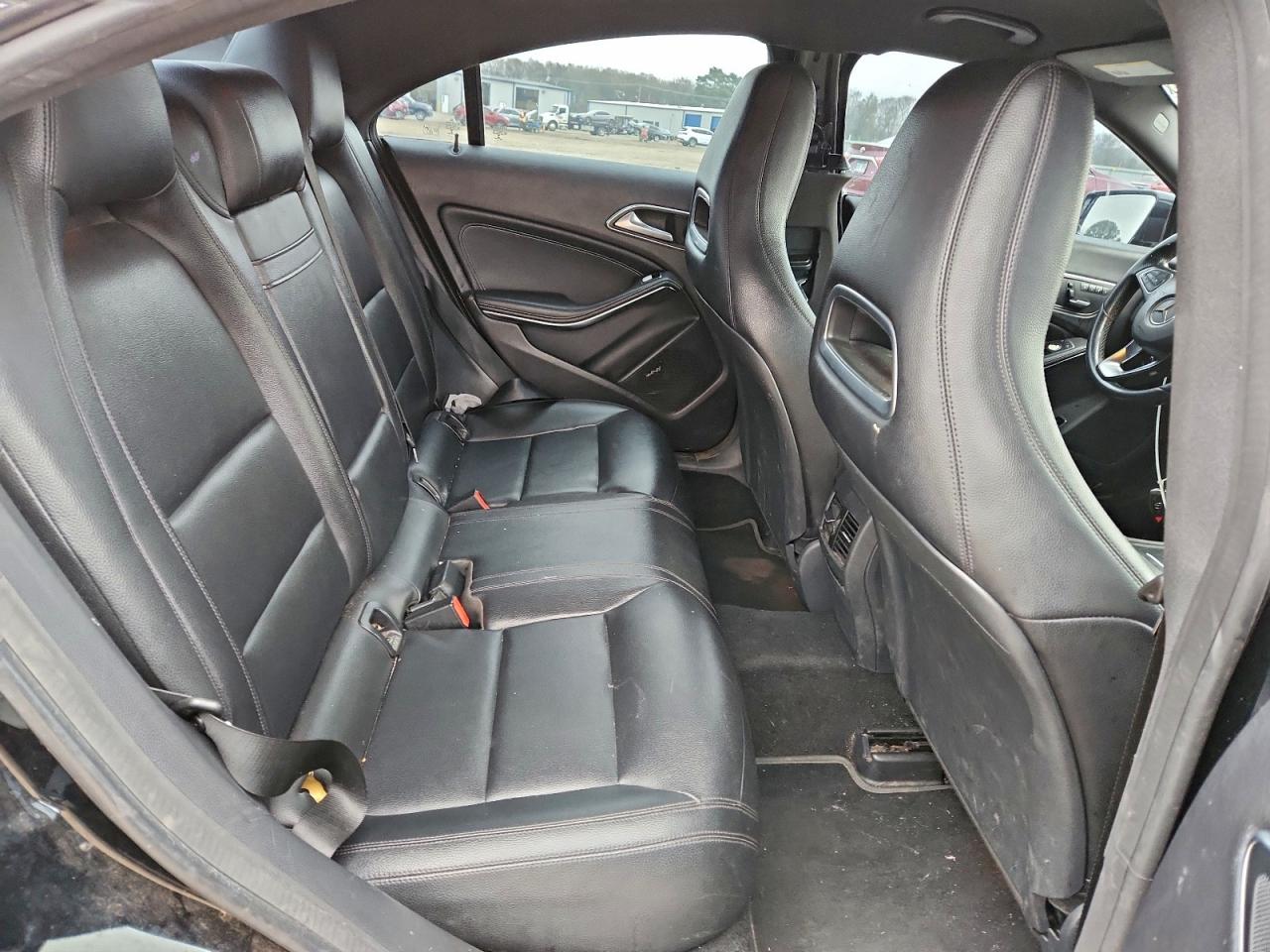 Mercedes-Benz Cla-class 250 4matic Image 12