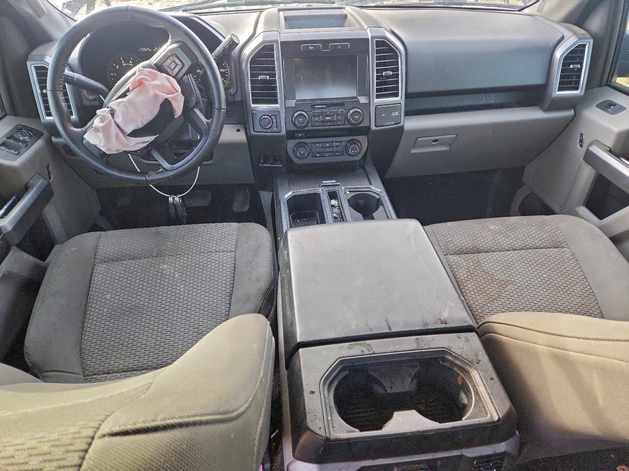 Ford F-150 Supercrew Image 3