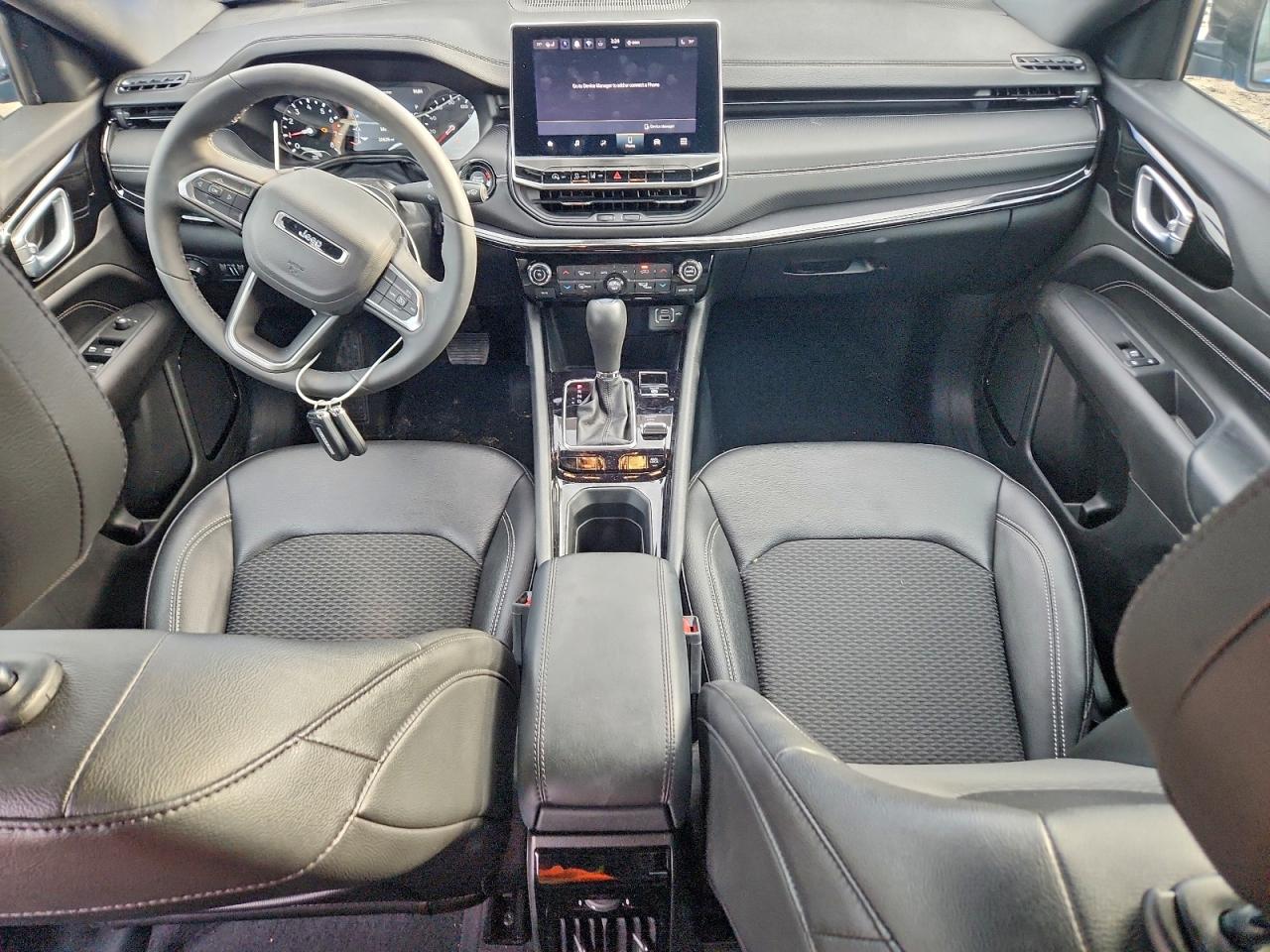 Jeep Compass Latitude Image 11