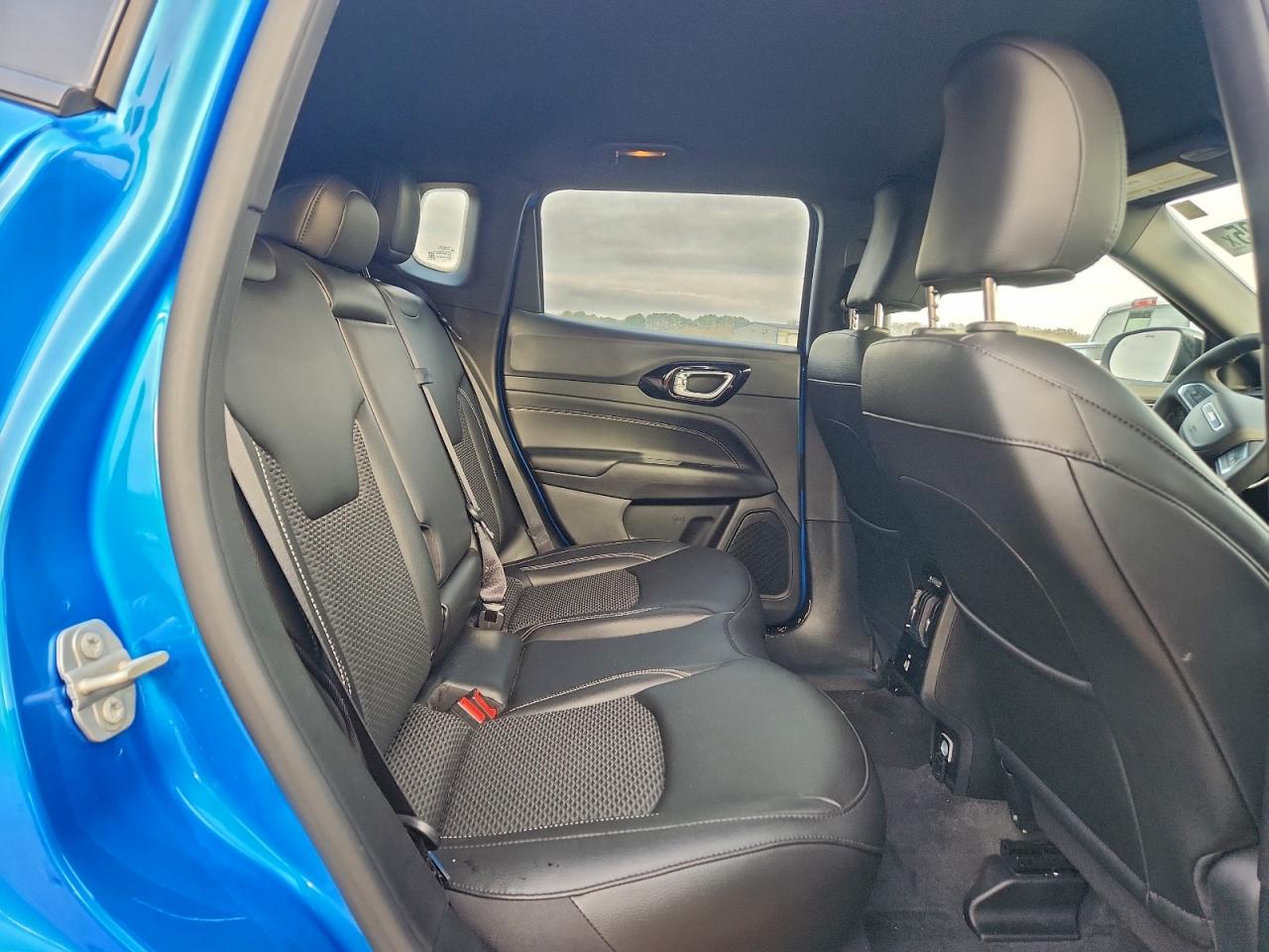 Jeep Compass Latitude Image 10