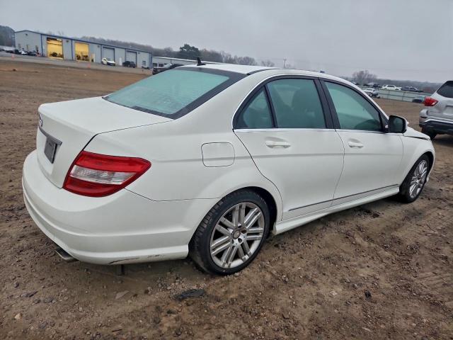 Mercedes-Benz C-Class 300 Image 9