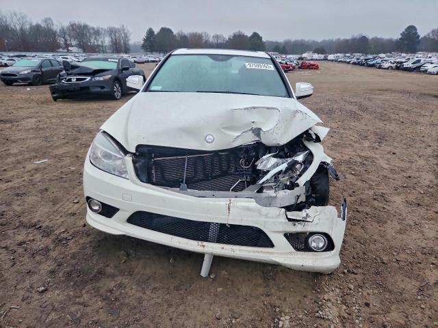 Mercedes-Benz C-Class 300 Image 3