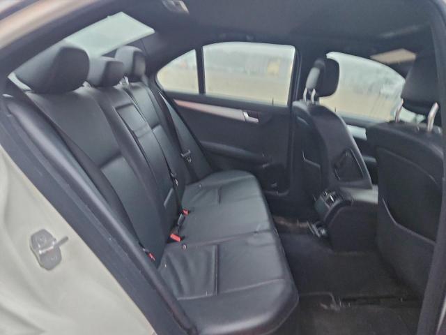 Mercedes-Benz C-Class 300 Image 6
