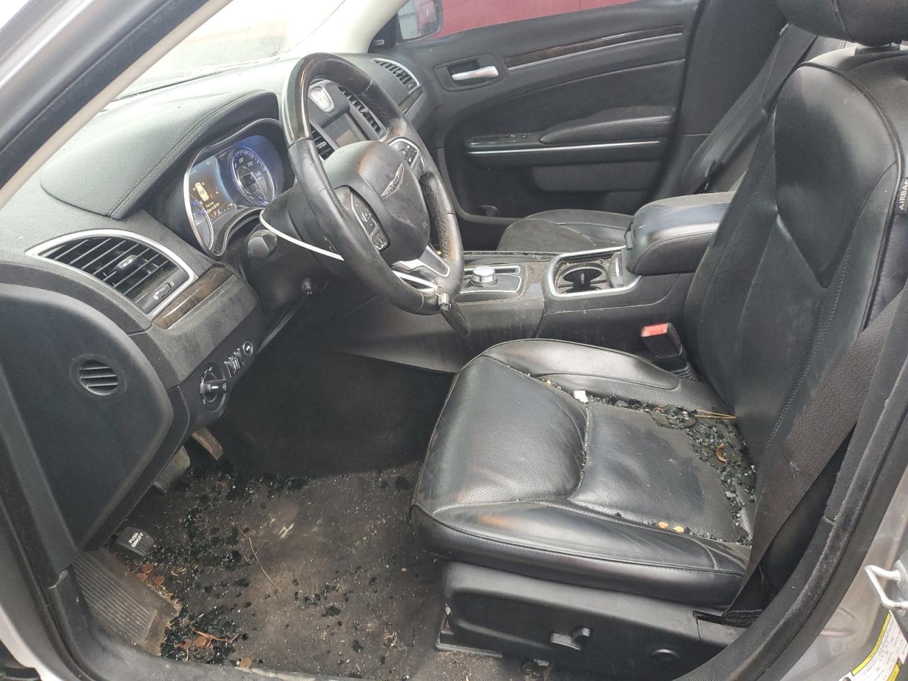 Chrysler 300 Image 10