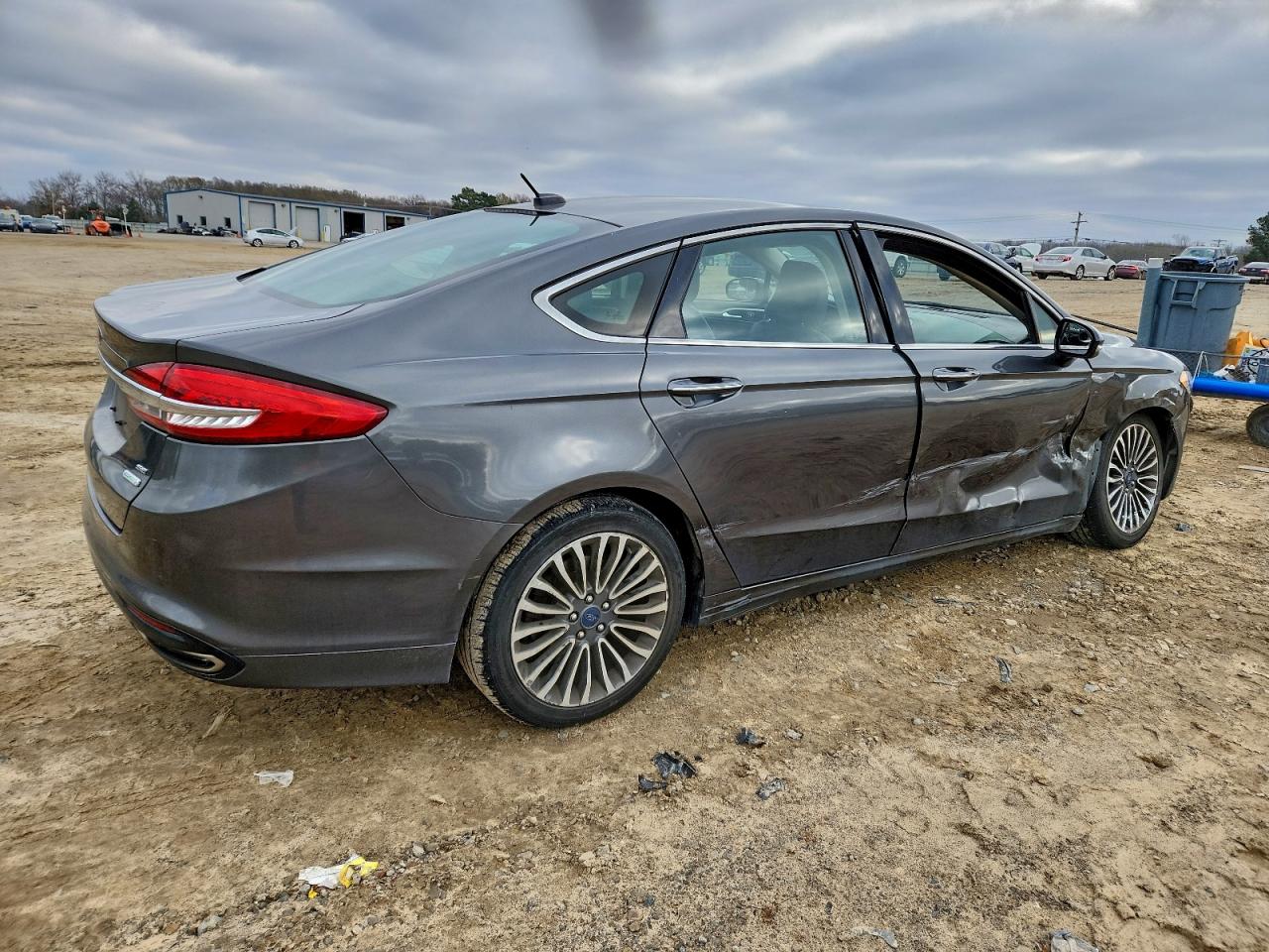 Ford Fusion Se Image 8