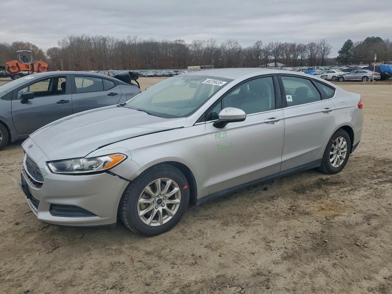 Ford Fusion S Image 1