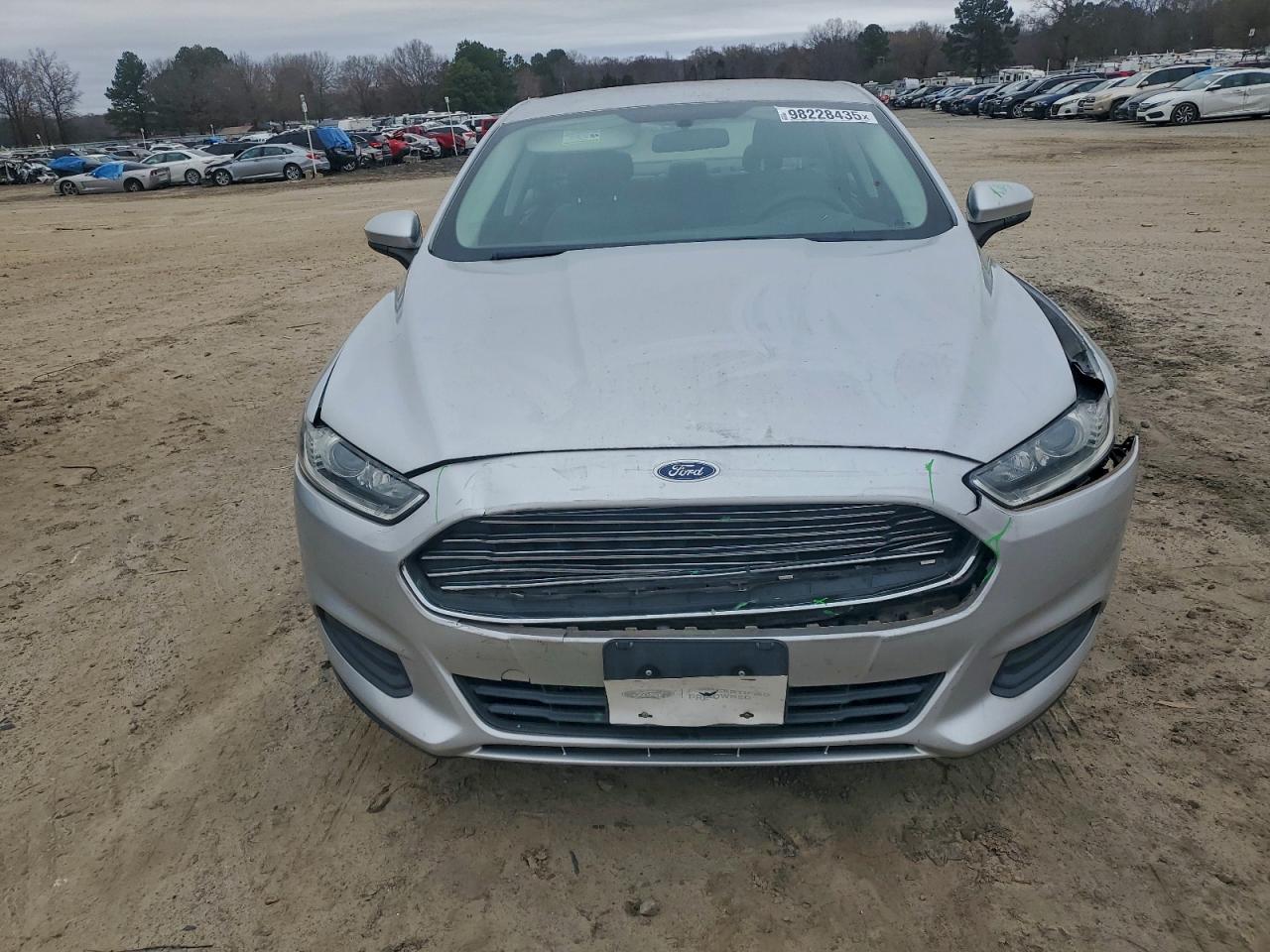 Ford Fusion S Image 5