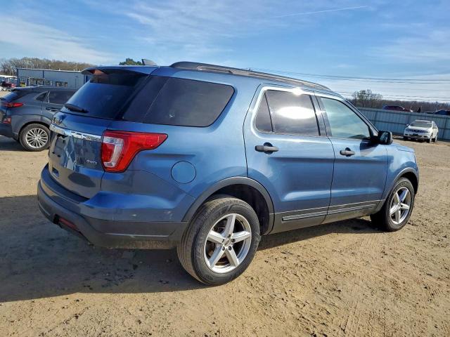 Ford Explorer Image 3
