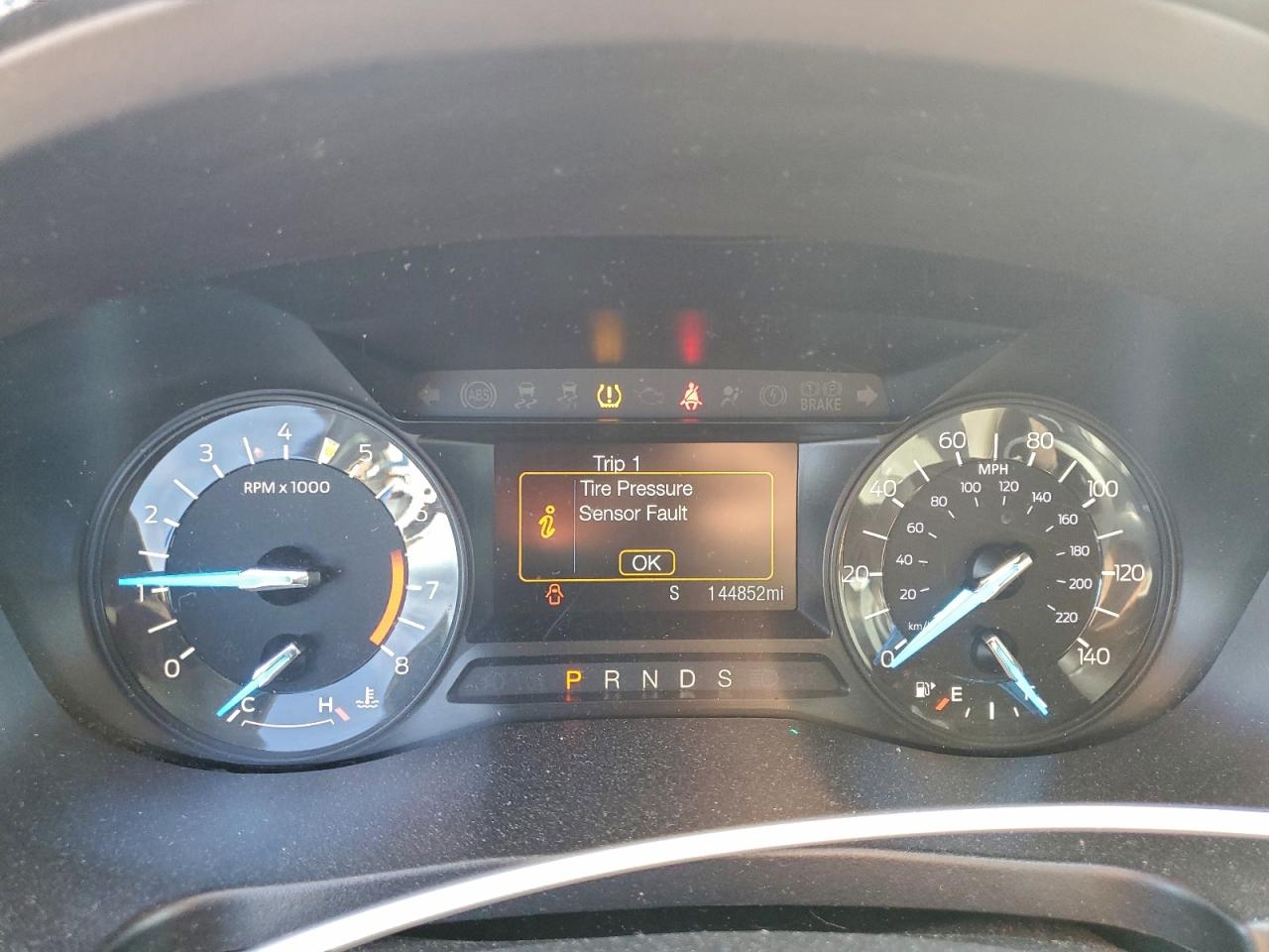 Ford Explorer Image 4