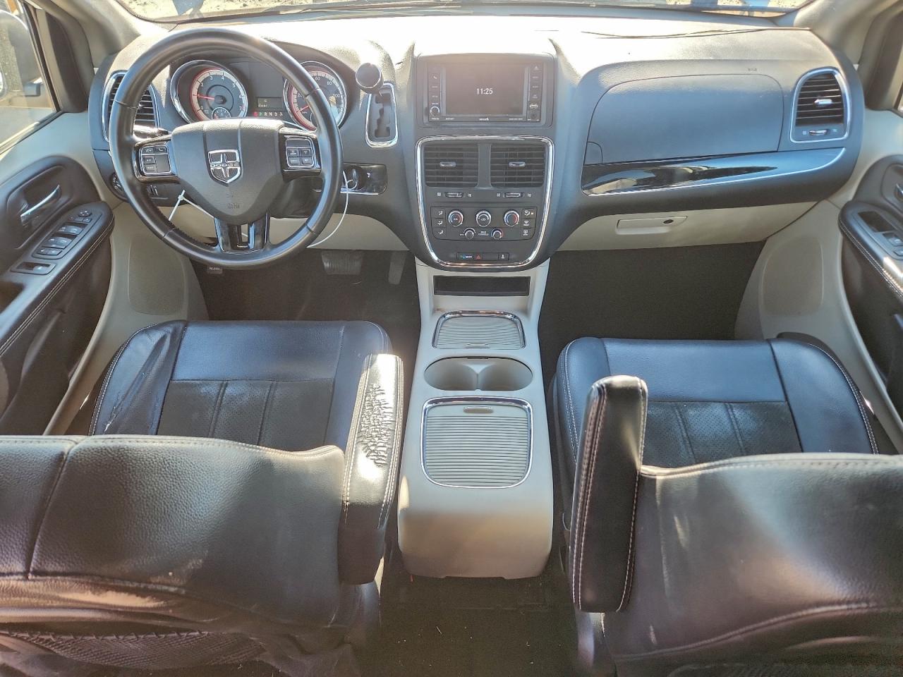 Dodge Caravan Sxt Image 2