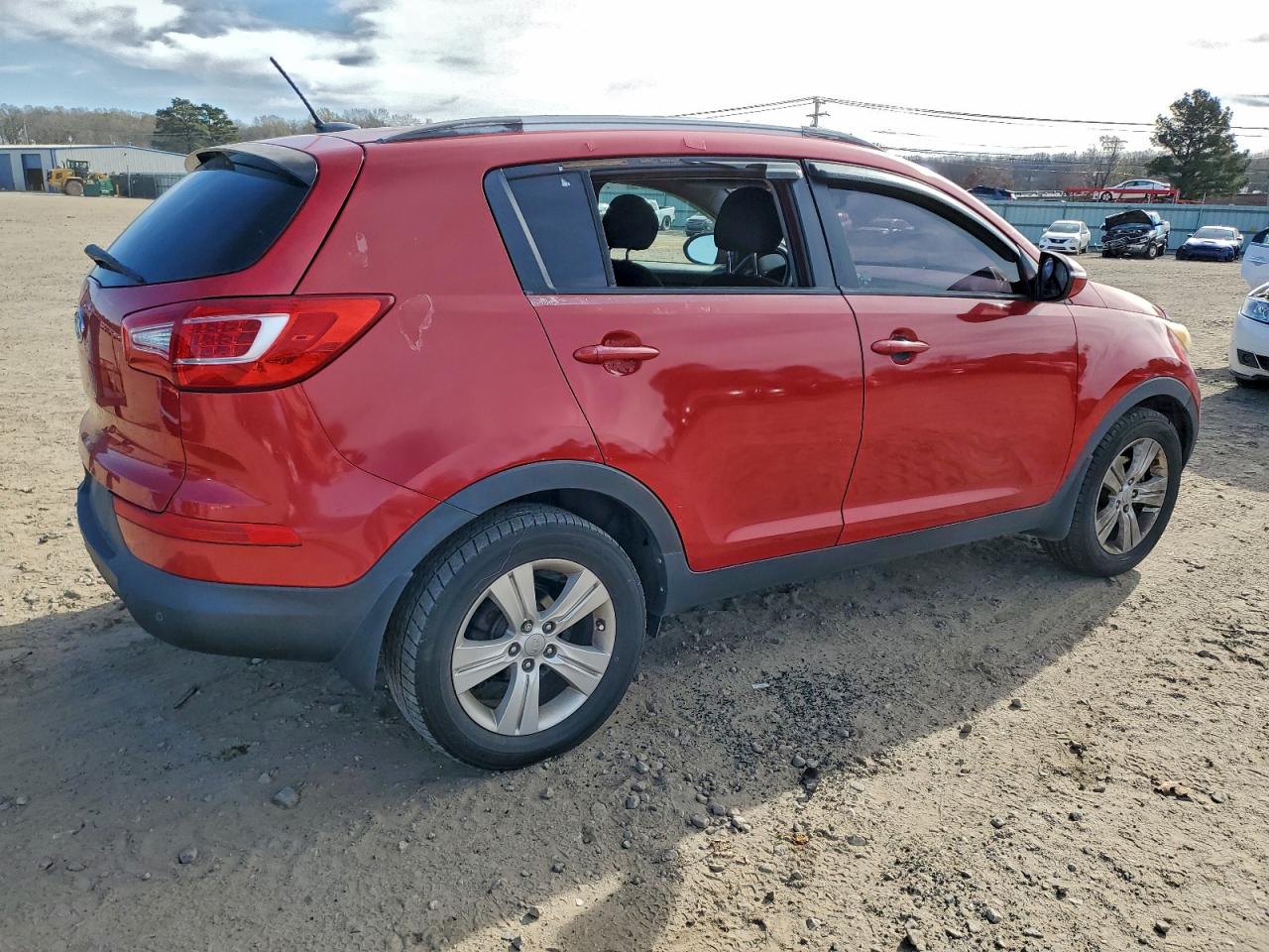 Kia Sportage Base Image 2