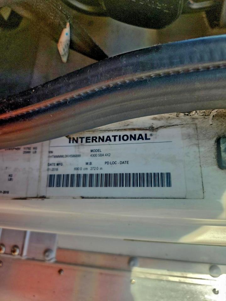 International 4300 4300 Image 7
