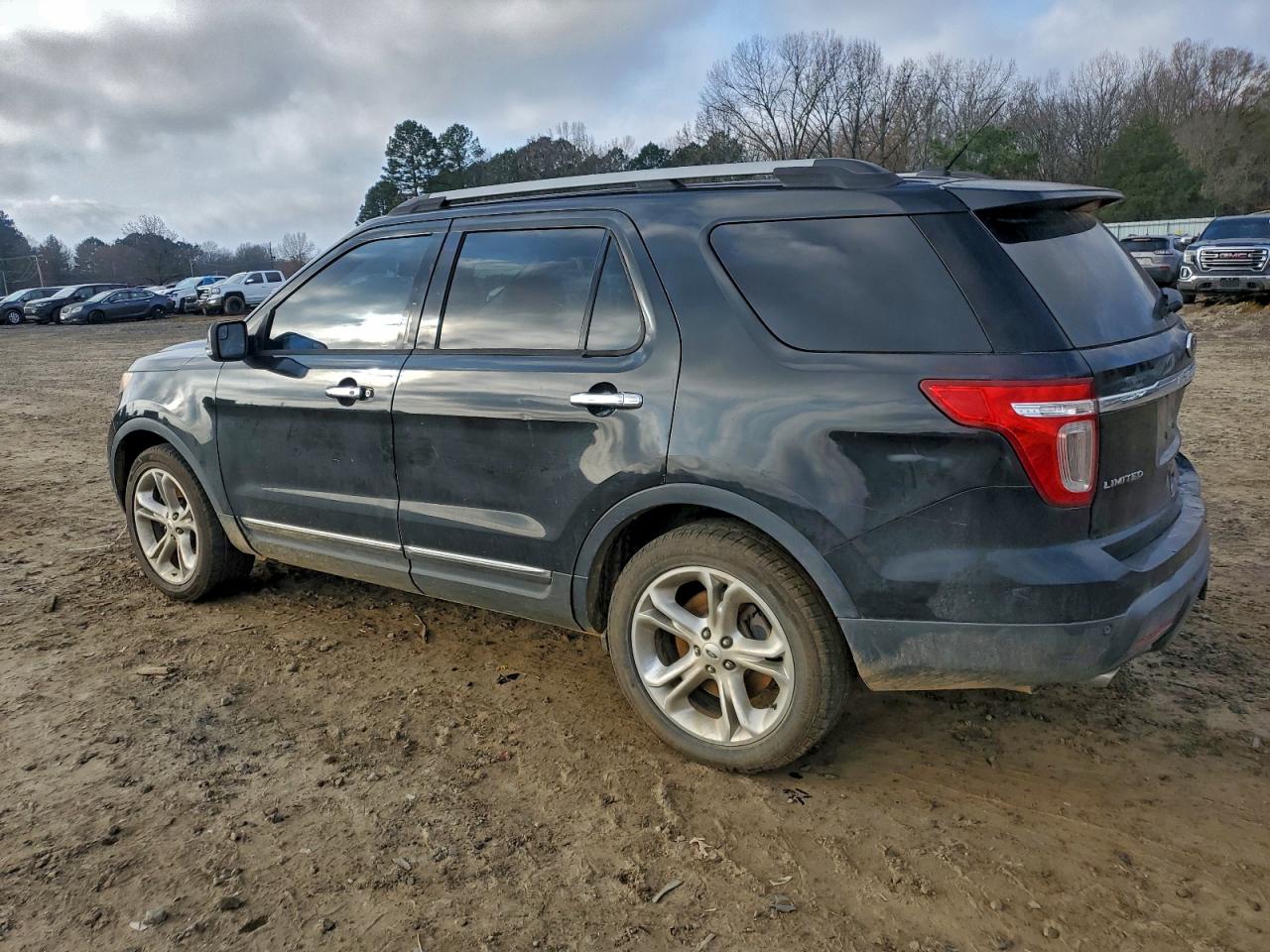 Ford Explorer Limited Image 2