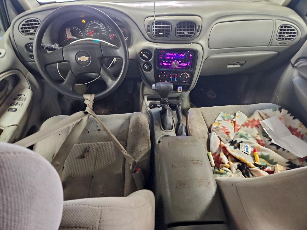 Chevrolet Trailblazer Ls Image 8