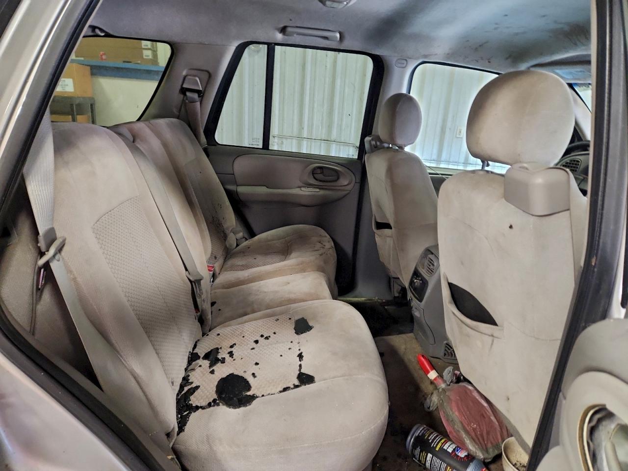 Chevrolet Trailblazer Ls Image 11