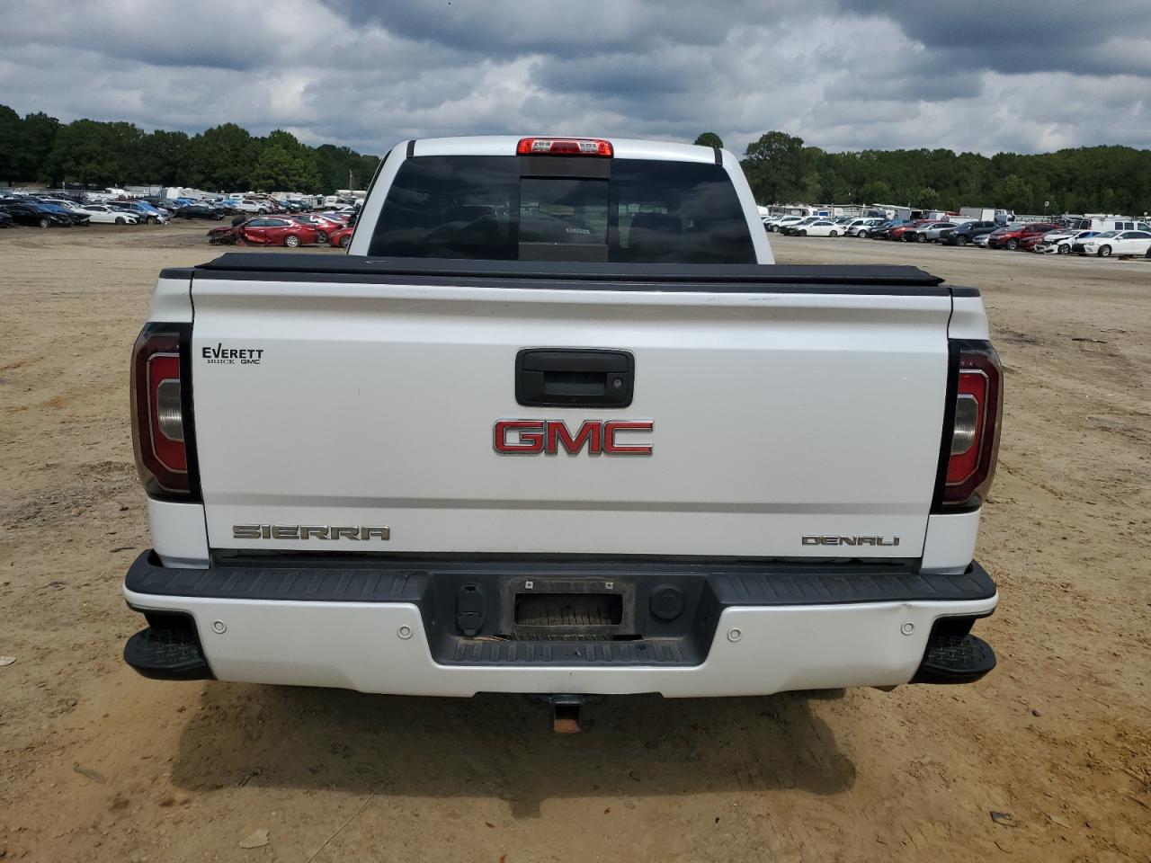 GMC Sierra K1500 Denali Image 5