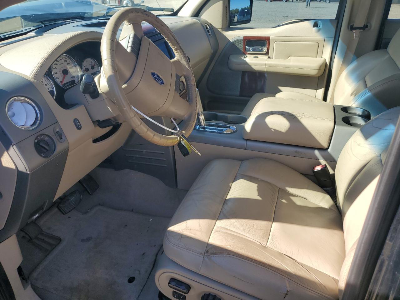 Ford F-150 Supercrew Image 9