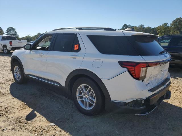 Ford Explorer Active Image 2