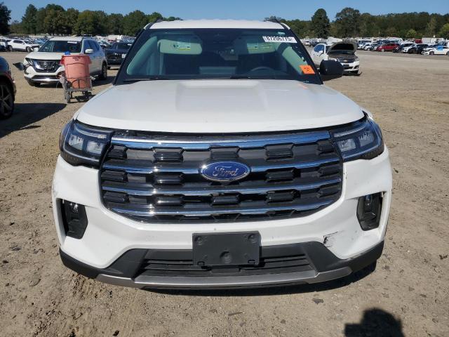 Ford Explorer Active Image 6