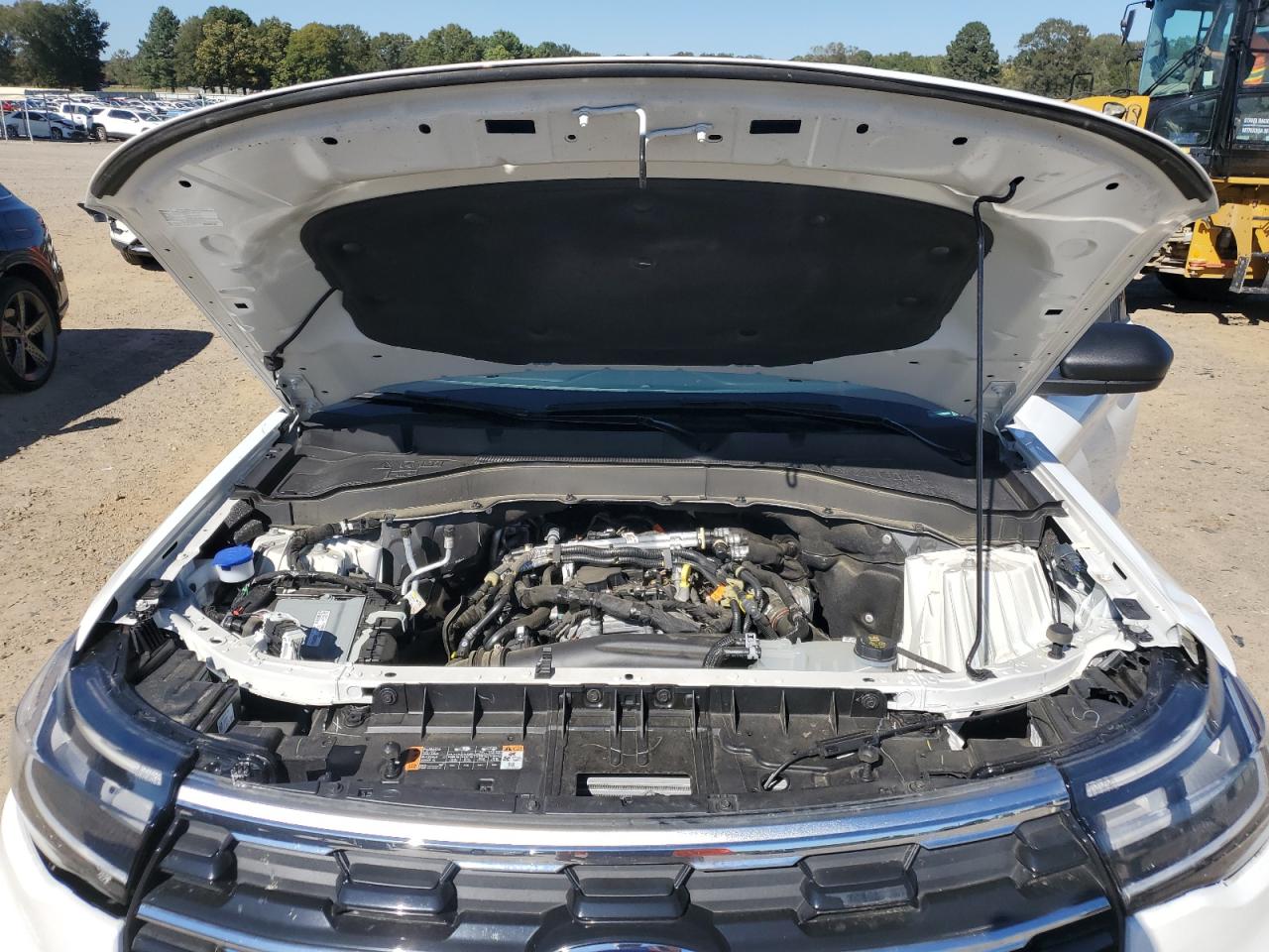 Ford Explorer Active Image 8