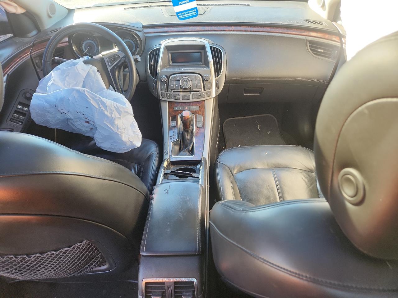 Buick LaCrosse Premium Image 11