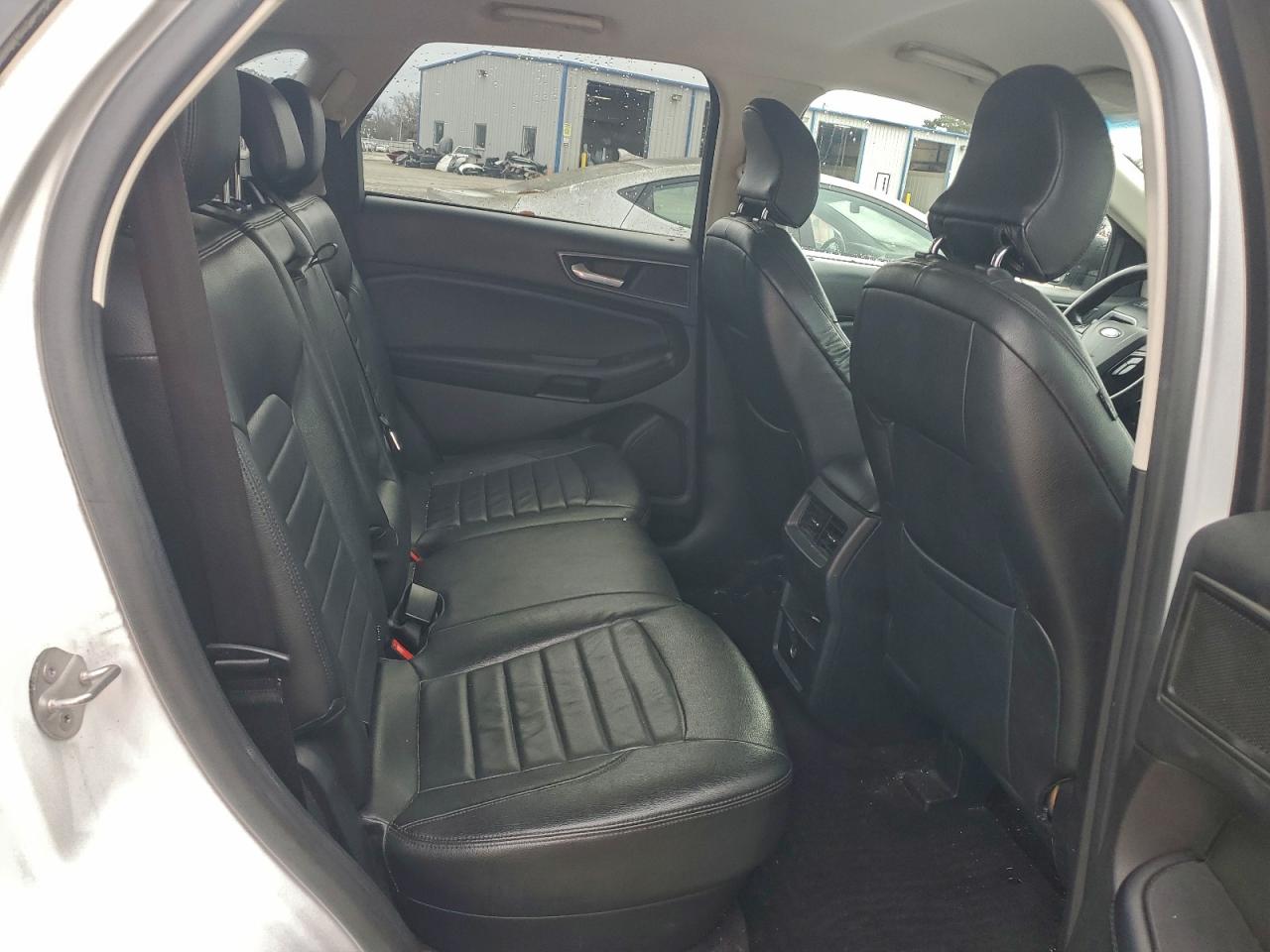 Ford Edge Se Image 3
