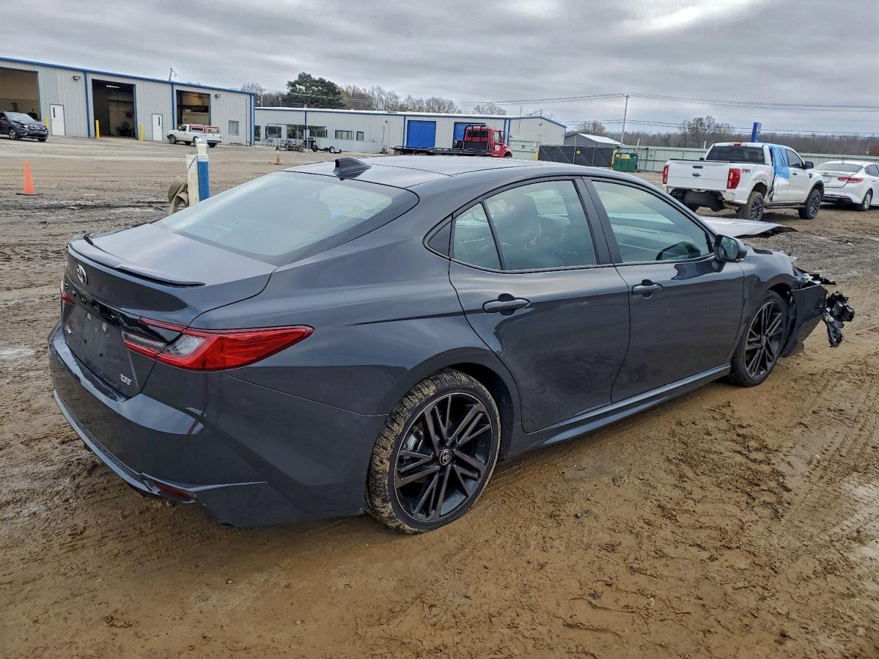 Toyota Camry Xse Image 9